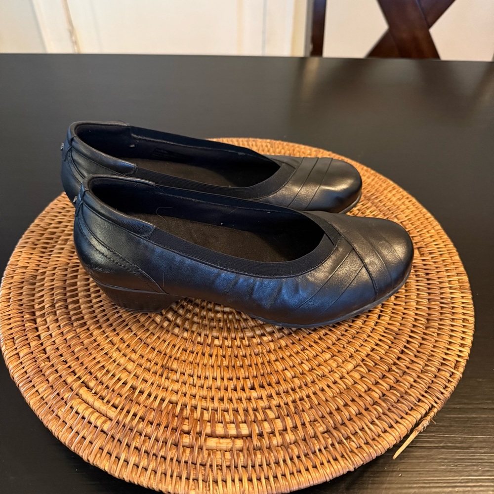 Aravon‎ Black Women's Flats